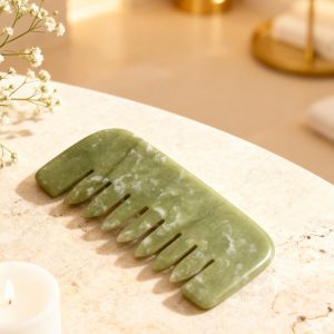 Peigne en pierre de jade